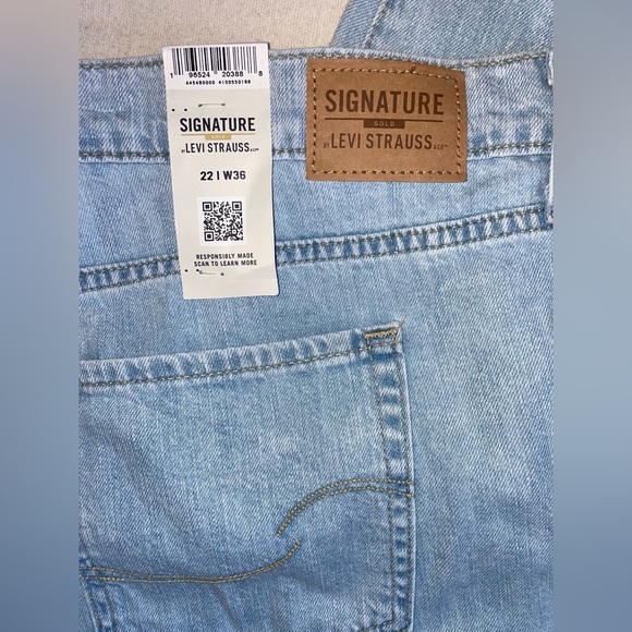 NWT LEVIS STRAUSS SIGNATURE HIGH RISE LOOSE CROP SIZE 22W - Picture 3 of 10